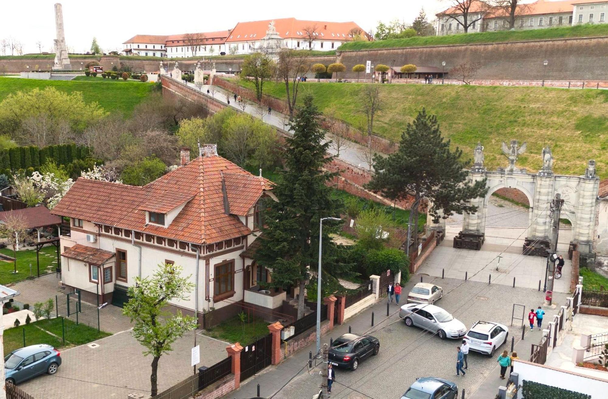 La Poarta Cetatii Βίλα Άλμπα Ιούλια Εξωτερικό φωτογραφία
